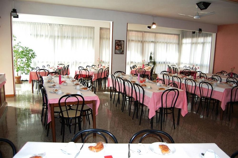 Hotel Albatros Calenzano Buitenkant foto