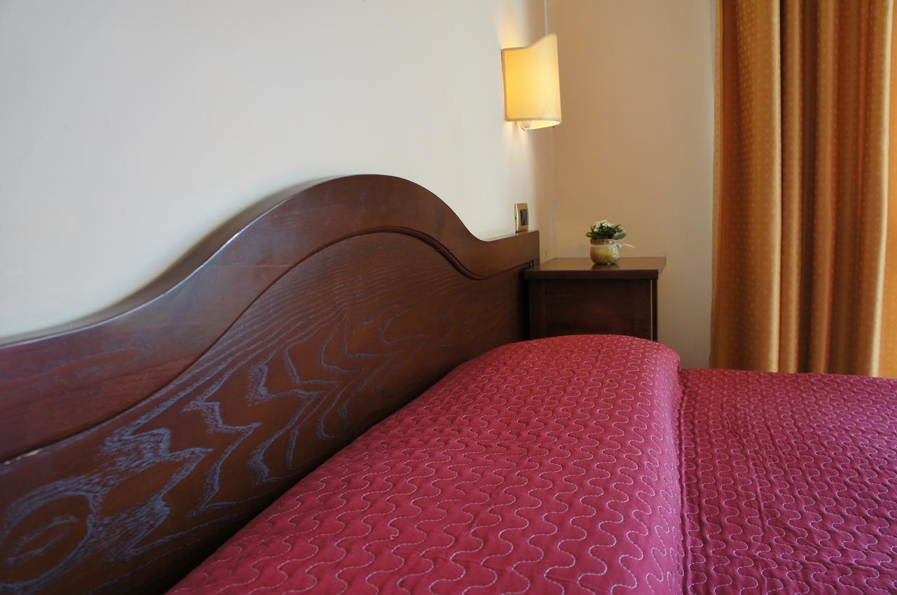 Hotel Albatros Calenzano Buitenkant foto