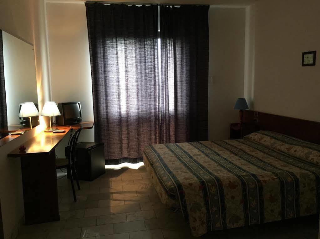 Hotel Albatros Calenzano Buitenkant foto