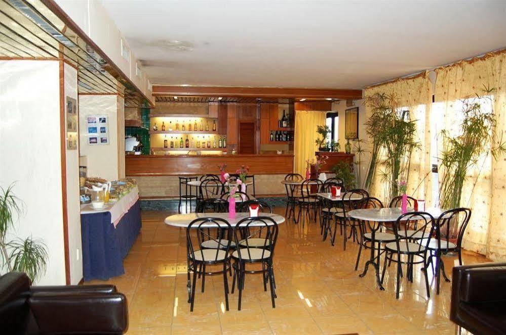 Hotel Albatros Calenzano Buitenkant foto